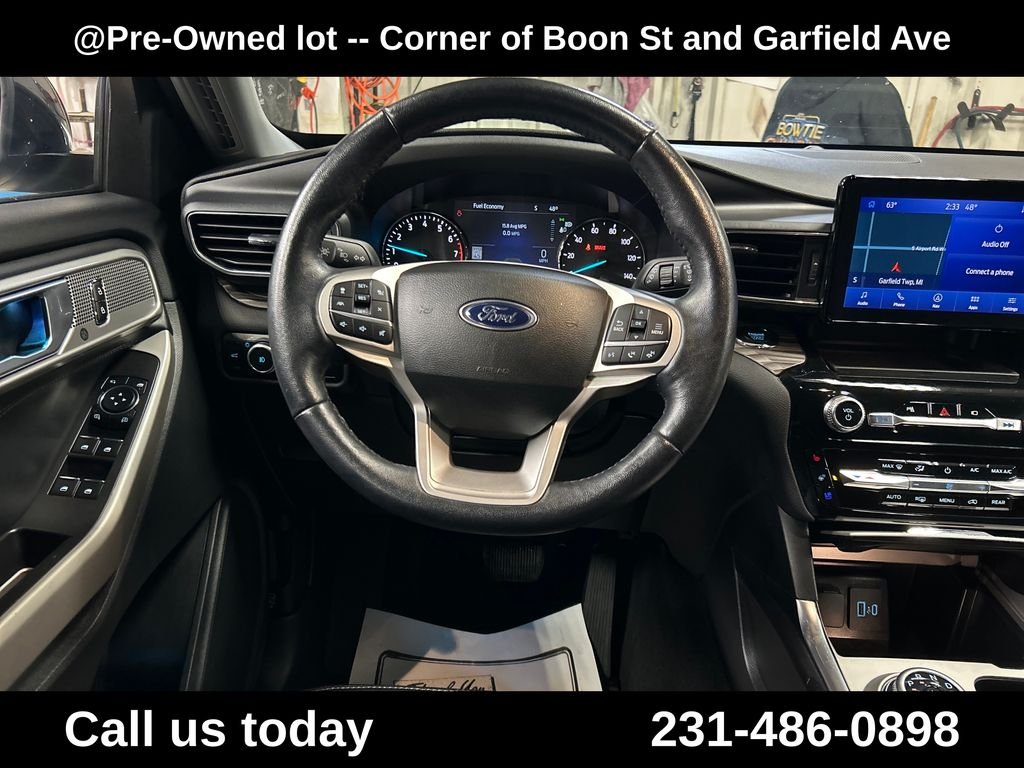 Used 2023 Silver Ford Limited image 17