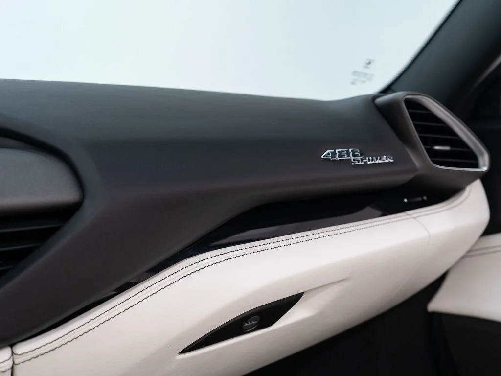 Used 2018 Bianco Avus Ferrari  image 40