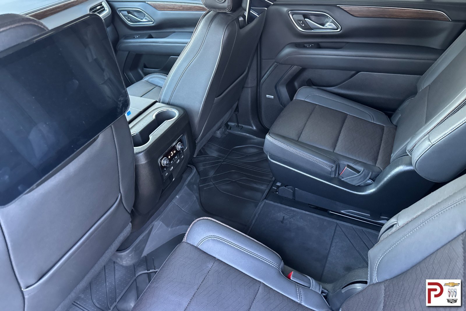 Used 2023 Gray Chevrolet High Country image 13