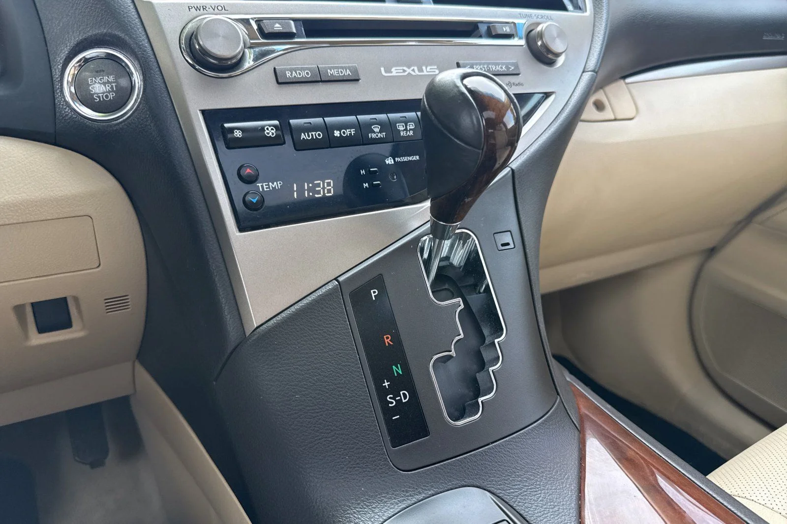 Used 2015 White Lexus 350 image 20