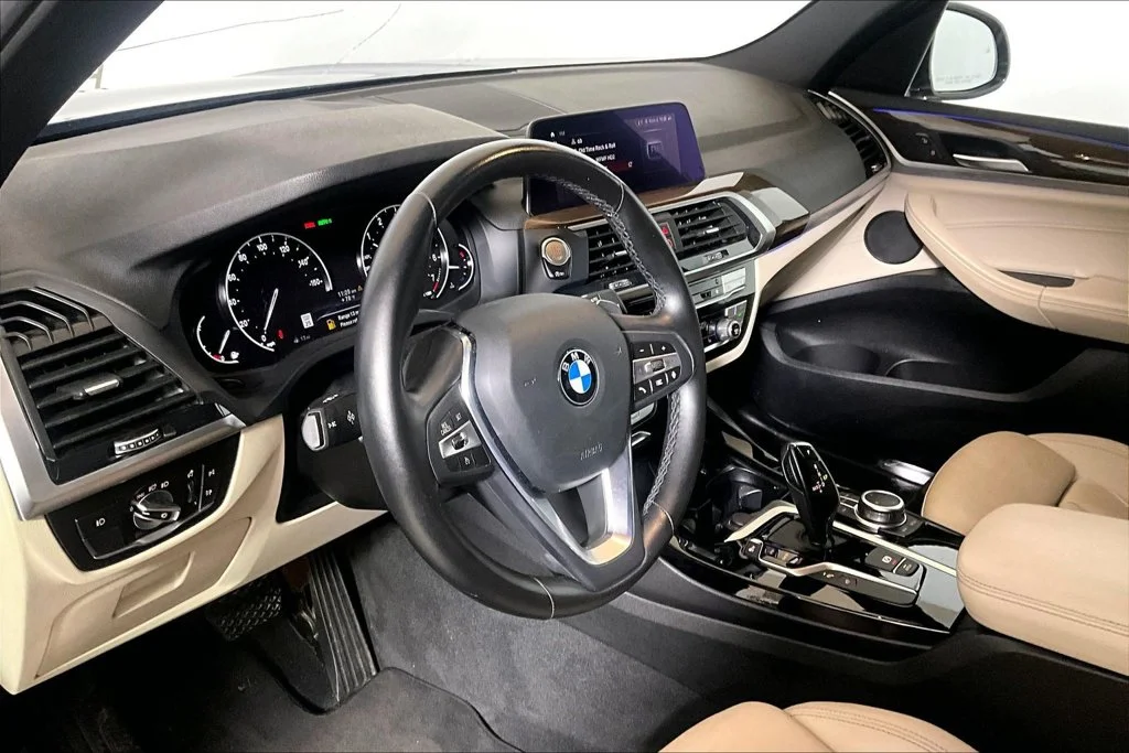 Used 2021 Phytonic Blue Metallic BMW sDrive30i image 10