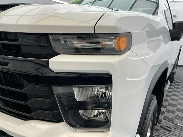 Used 2025 White Chevrolet Work Truck image 23