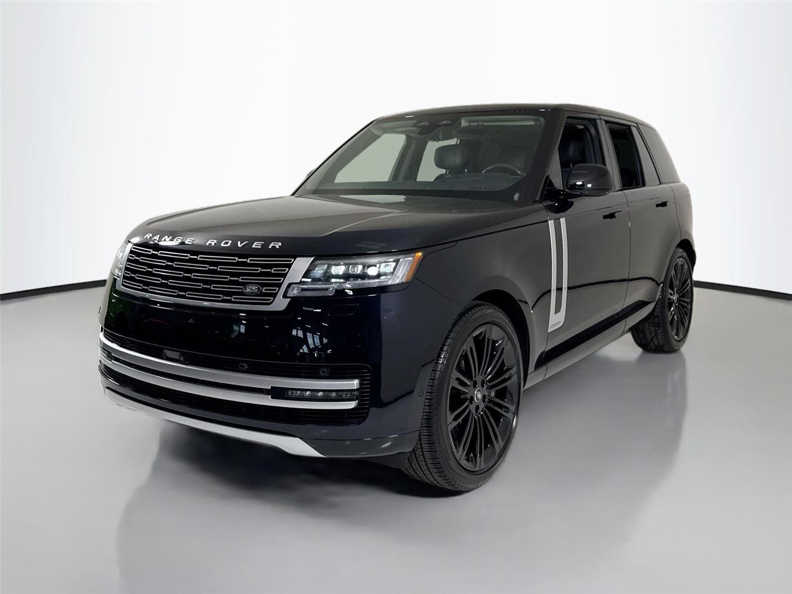 Used 2024 Ligurian Black SV Bespoke Ultra Metallic Gloss Land Rover Autobiography | Meridian 3D Sound | Rear TVs image 47