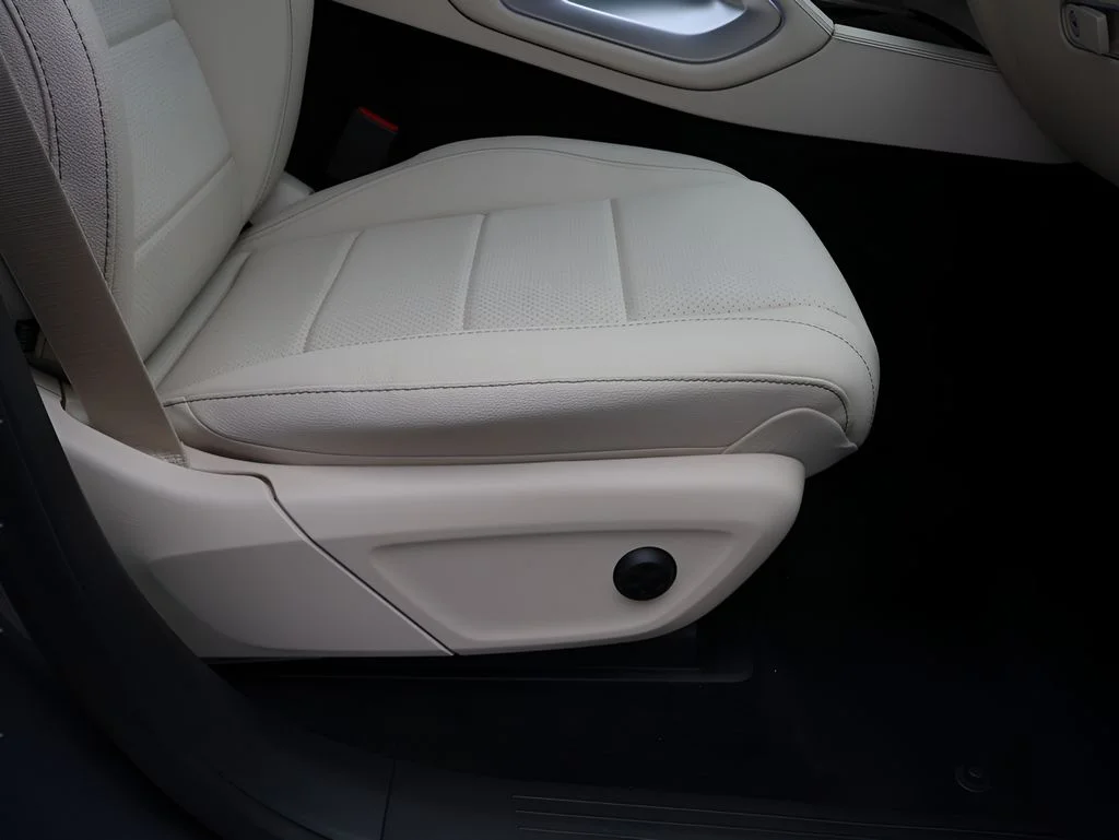 New 2026 Selenite Gray Metallic Mercedes-Benz GLE 350 image 10