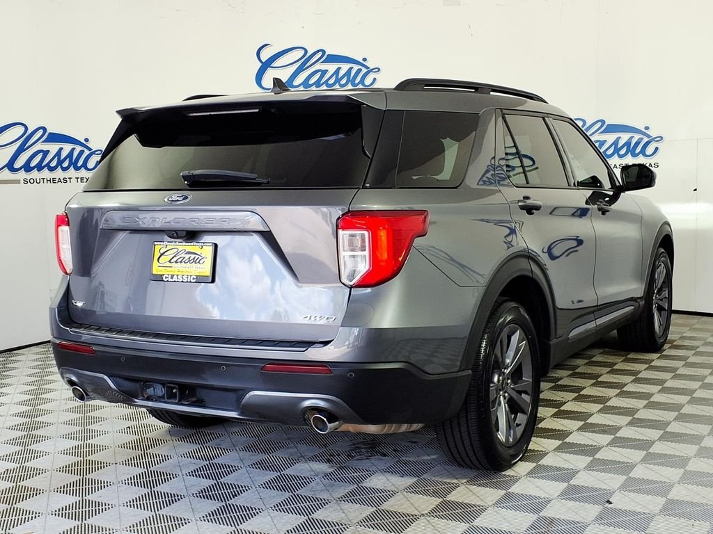 Used 2023 Gray Ford XLT image 6