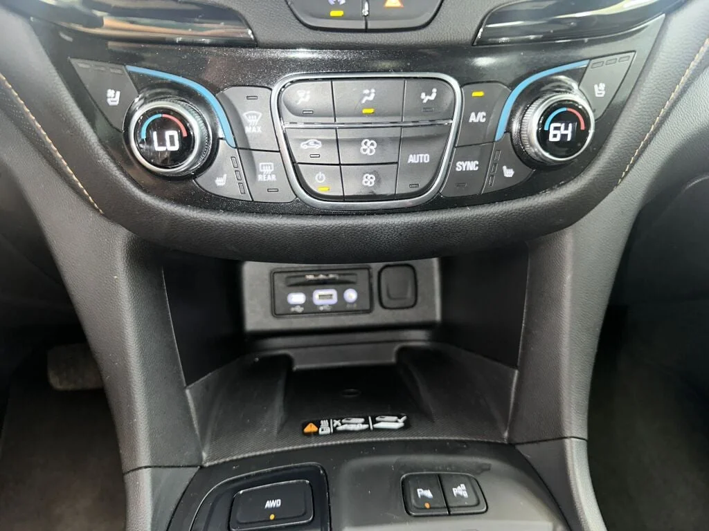Used 2024 Sterling Gray Metallic Chevrolet Premier image 19