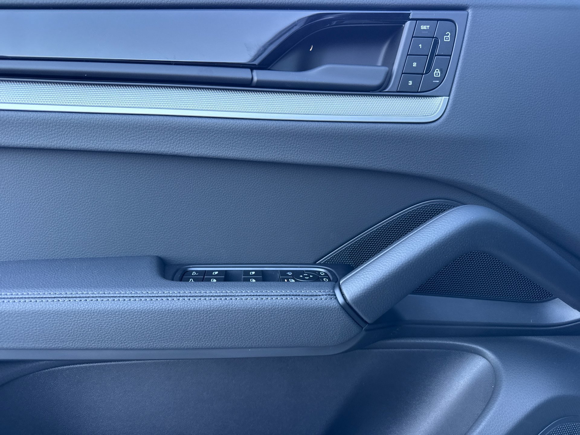 New 2026 Vanadium Grey Metallic Porsche Cayenne (AWD) image 13