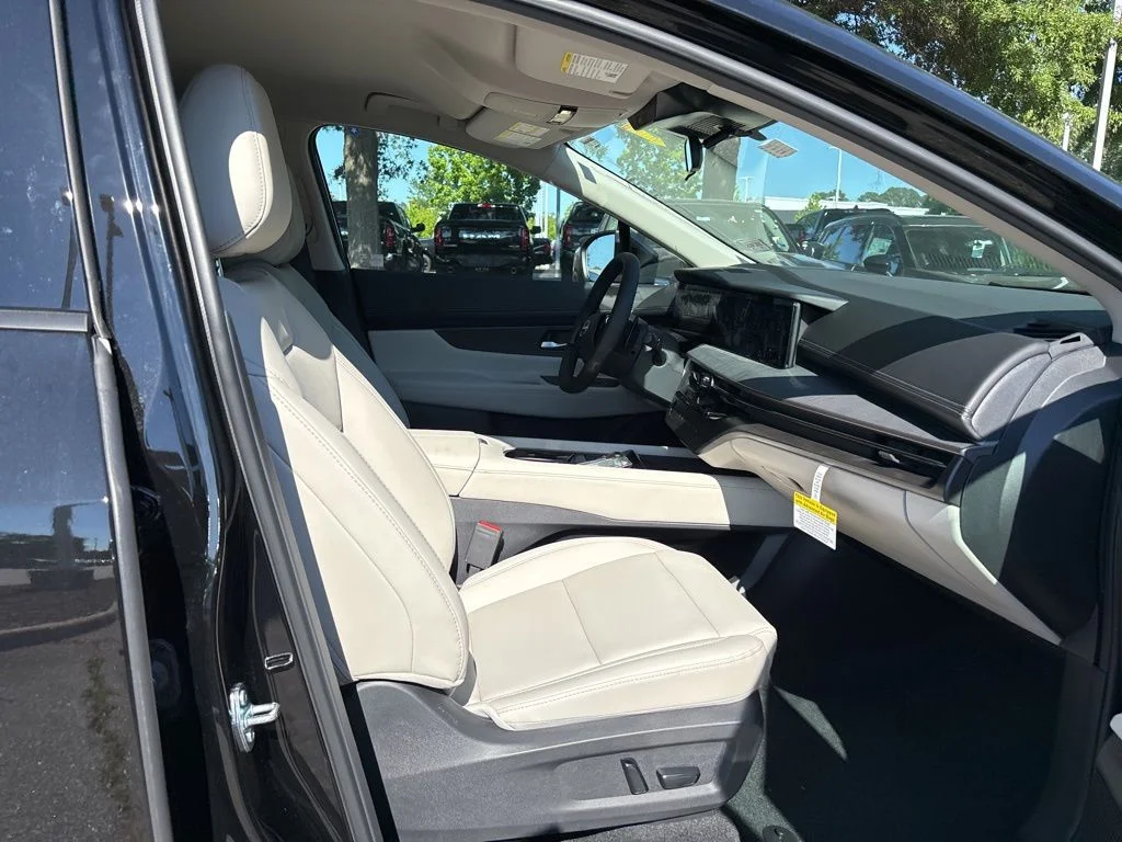 New 2026 Super Black Nissan SV image 18