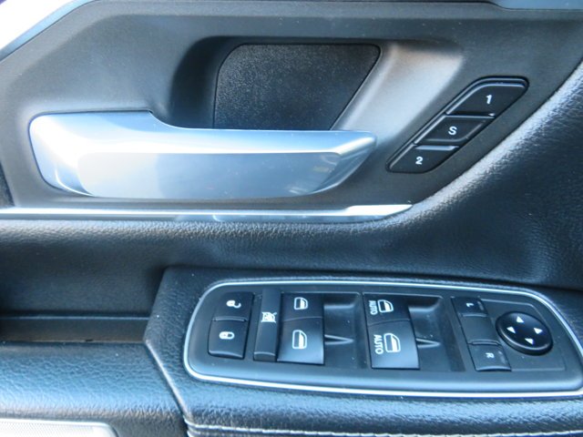 Used 2020 Granite Crystal Metallic Clearcoat Ram Laramie image 21