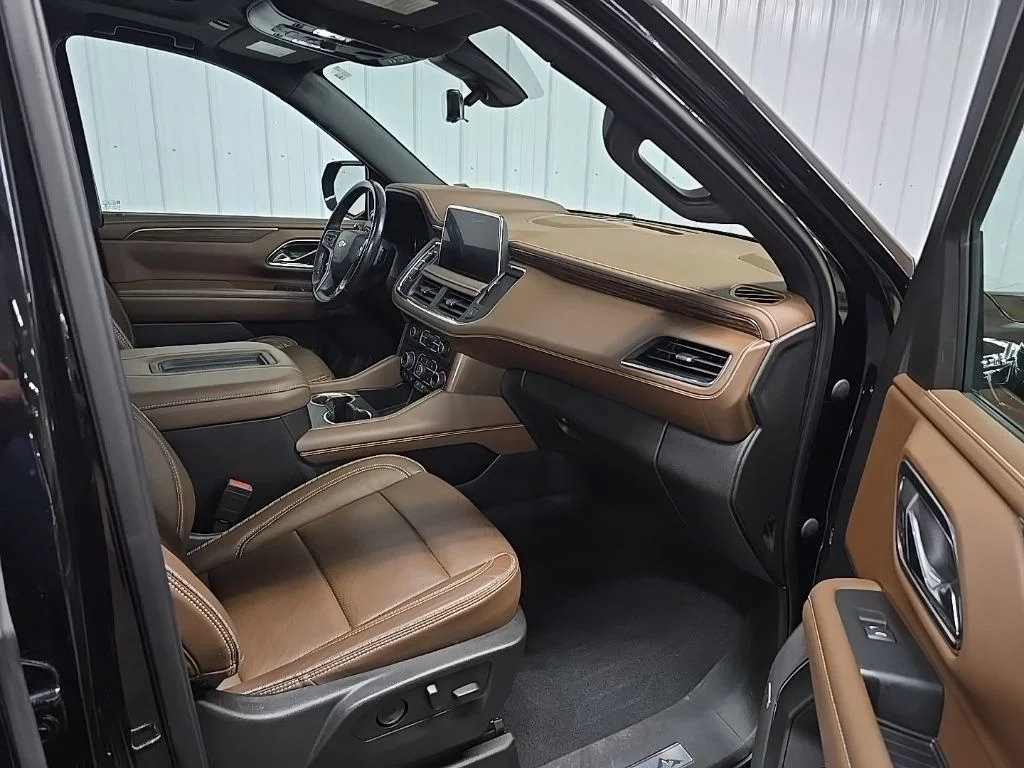 Used 2021 Black Chevrolet High Country image 16