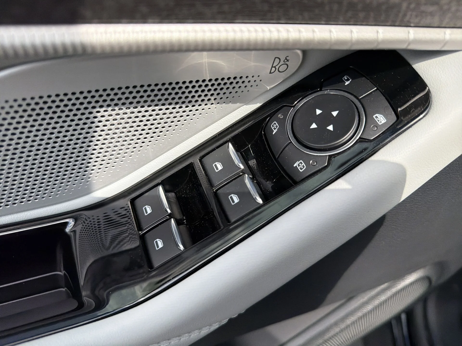 New 2026 Agate Black Metallic Ford Platinum™ image 18
