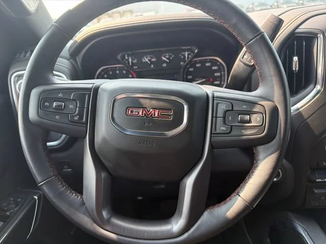 Used 2020 ONYX BLACK GMC AT4 image 17