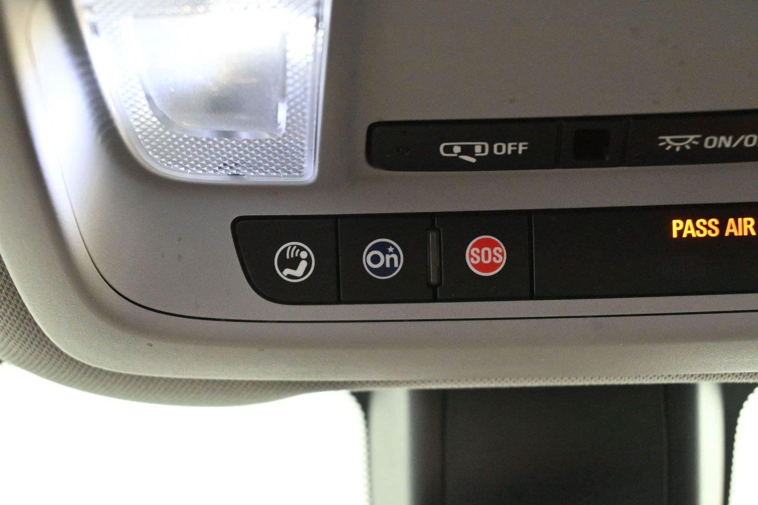Used 2018 Silver Ice Metallic Chevrolet LT image 28