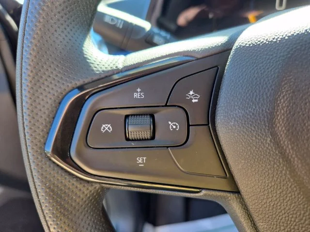 Used 2025 Mosaic Black Metallic Chevrolet LT image 33
