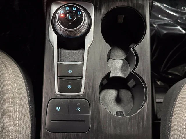 Used 2021 Silver Ford SE image 27