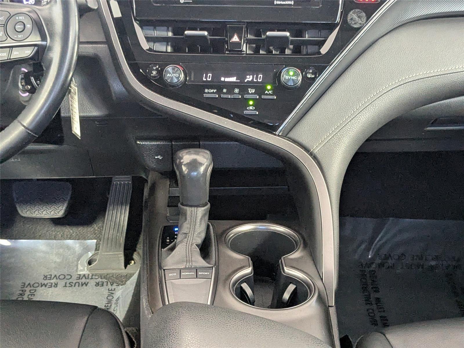 2022 Toyota Camry SE - Photo 31