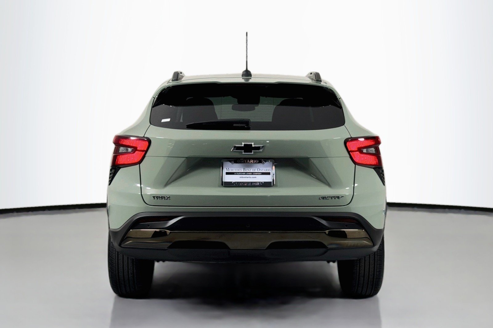 Used 2025 Cacti Green Chevrolet ACTIV image 4