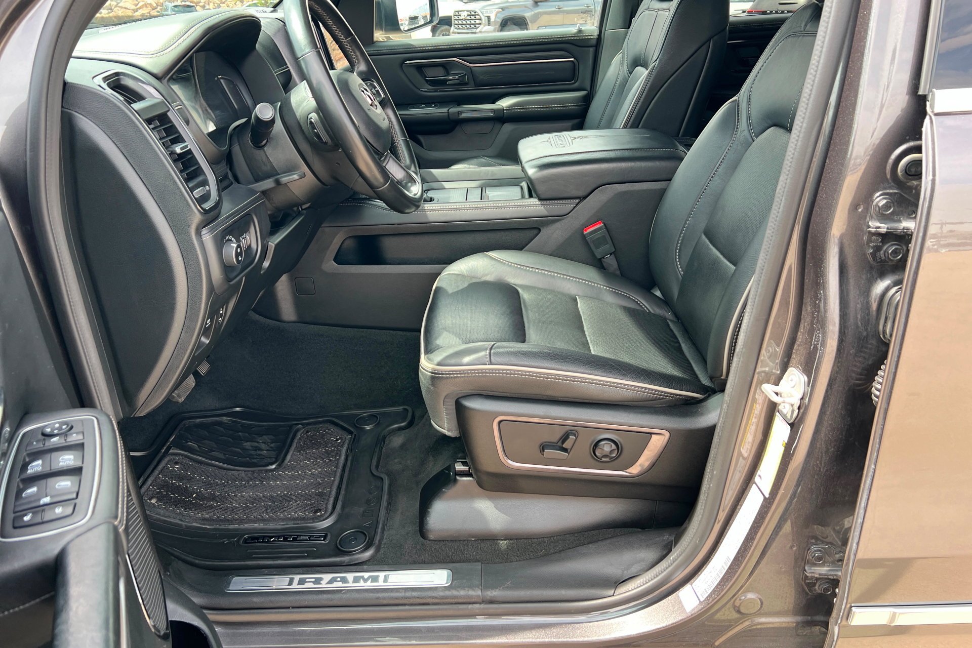 Certified Used 2023 Granite Crystal Metallic Clearcoat Ram Limited image 18