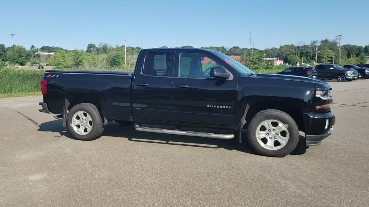 Used 2019 Black Chevrolet LT image 9