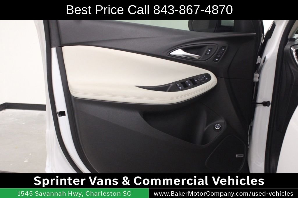 Used 2025 White Frost Buick Avenir image 19