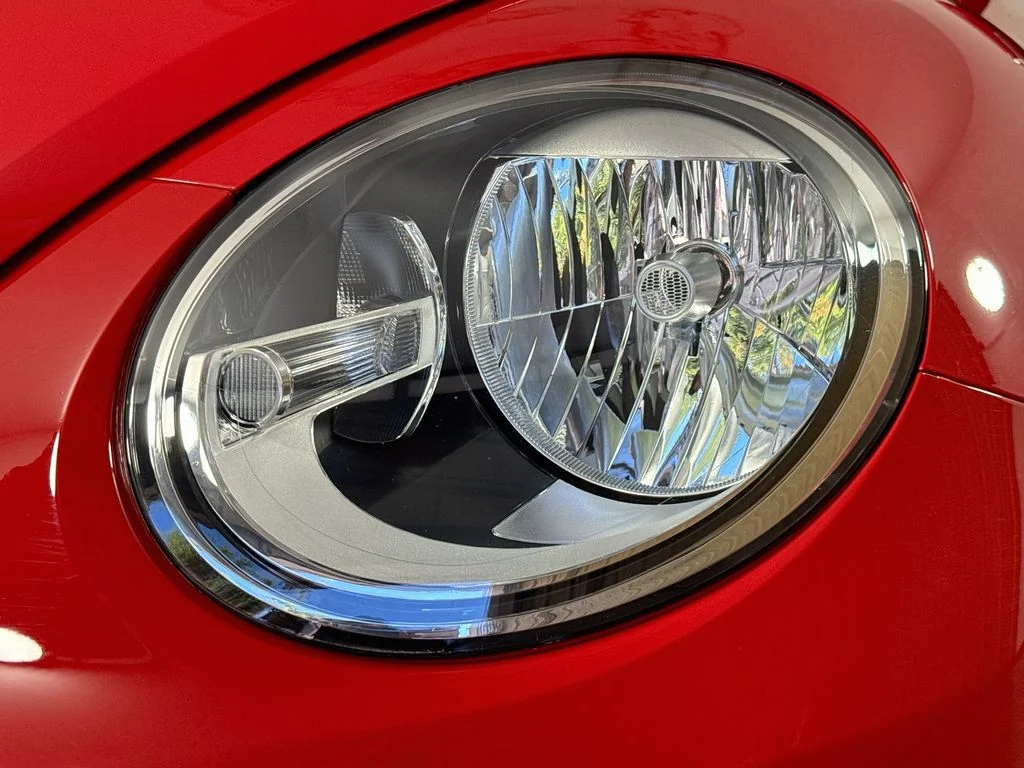 Used 2012 Red Volkswagen 2.5L image 35