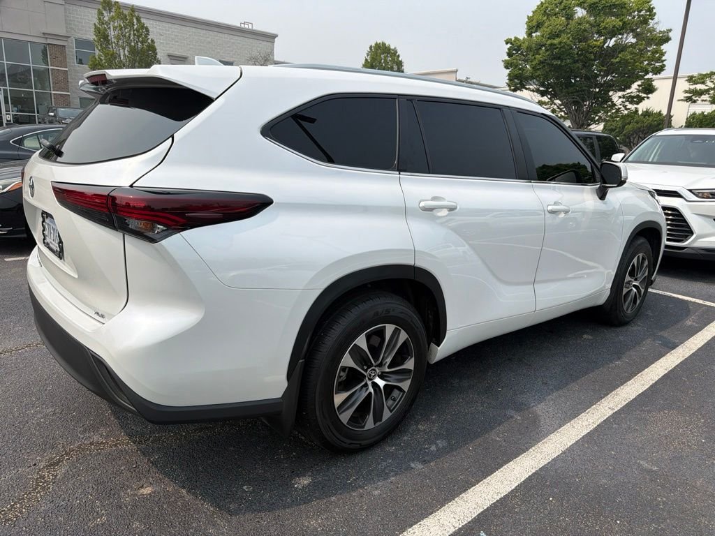 Used 2024 Beige Toyota XLE image 2