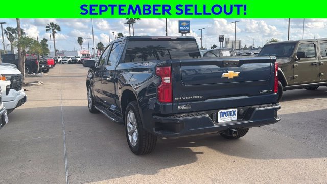 Used 2022 NORTHSKY BLUE METALLIC Chevrolet Custom image 6