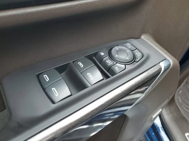 Used 2021 Northsky Blue Metallic Chevrolet LTZ image 9