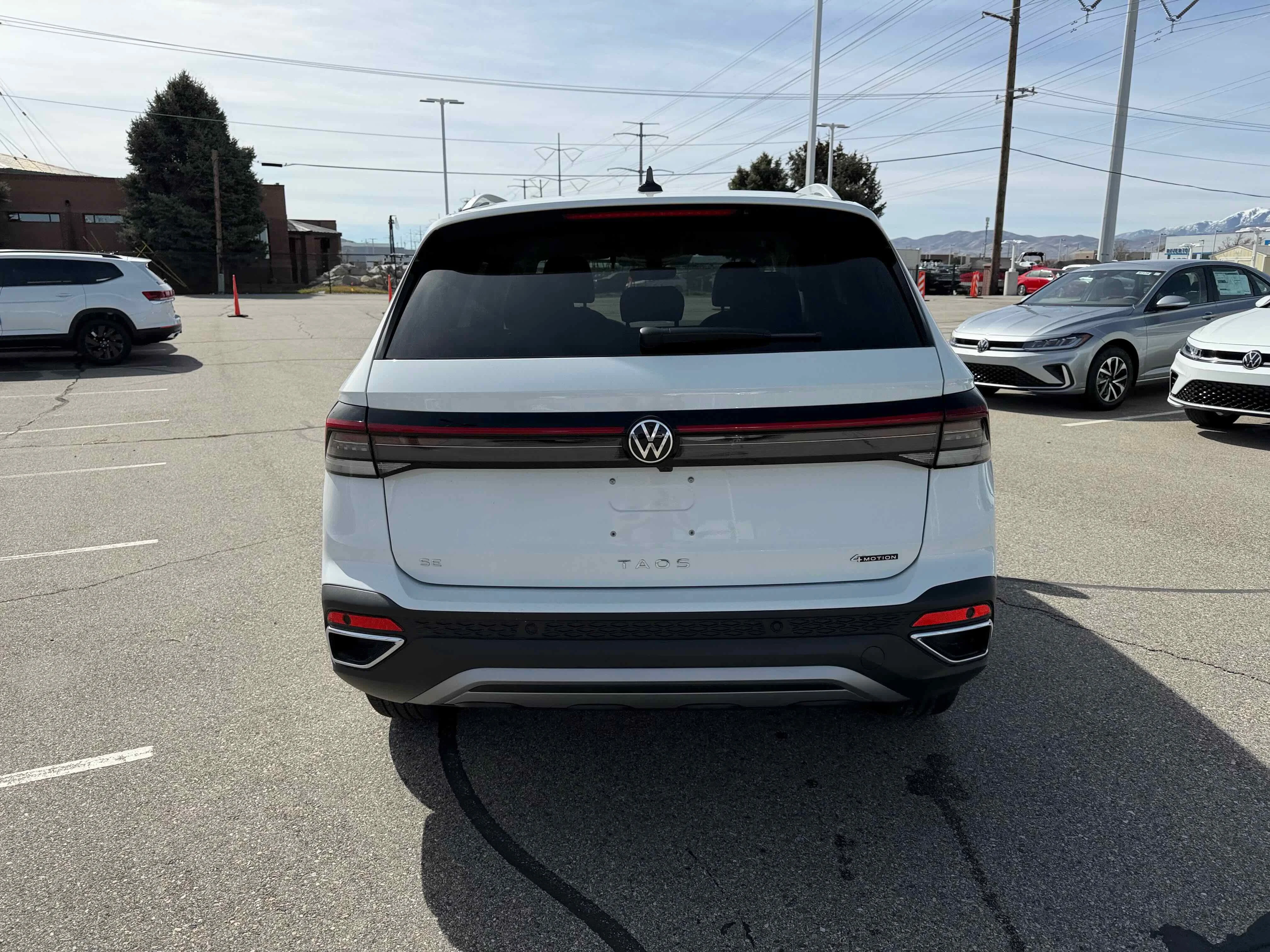 New 2026 Pure White Volkswagen SE image 6