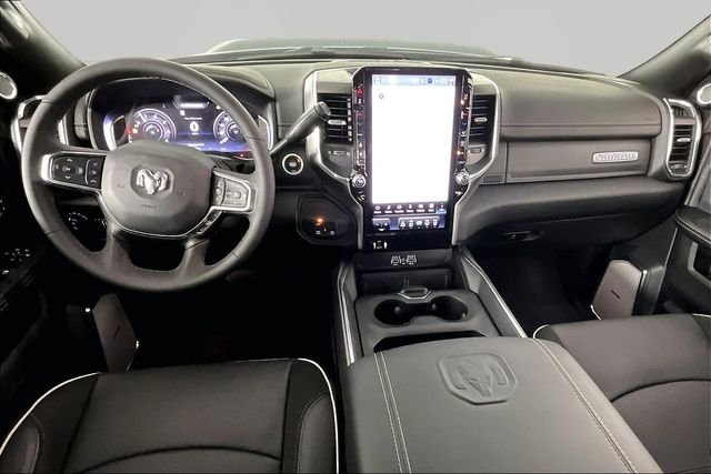 New 2026 Diamond Black Crystal Pearl-Coat Exterior Paint RAM Laramie image 5