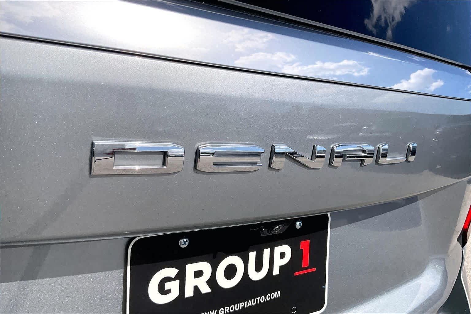 Used 2025 Sterling Metallic GMC Denali image 29