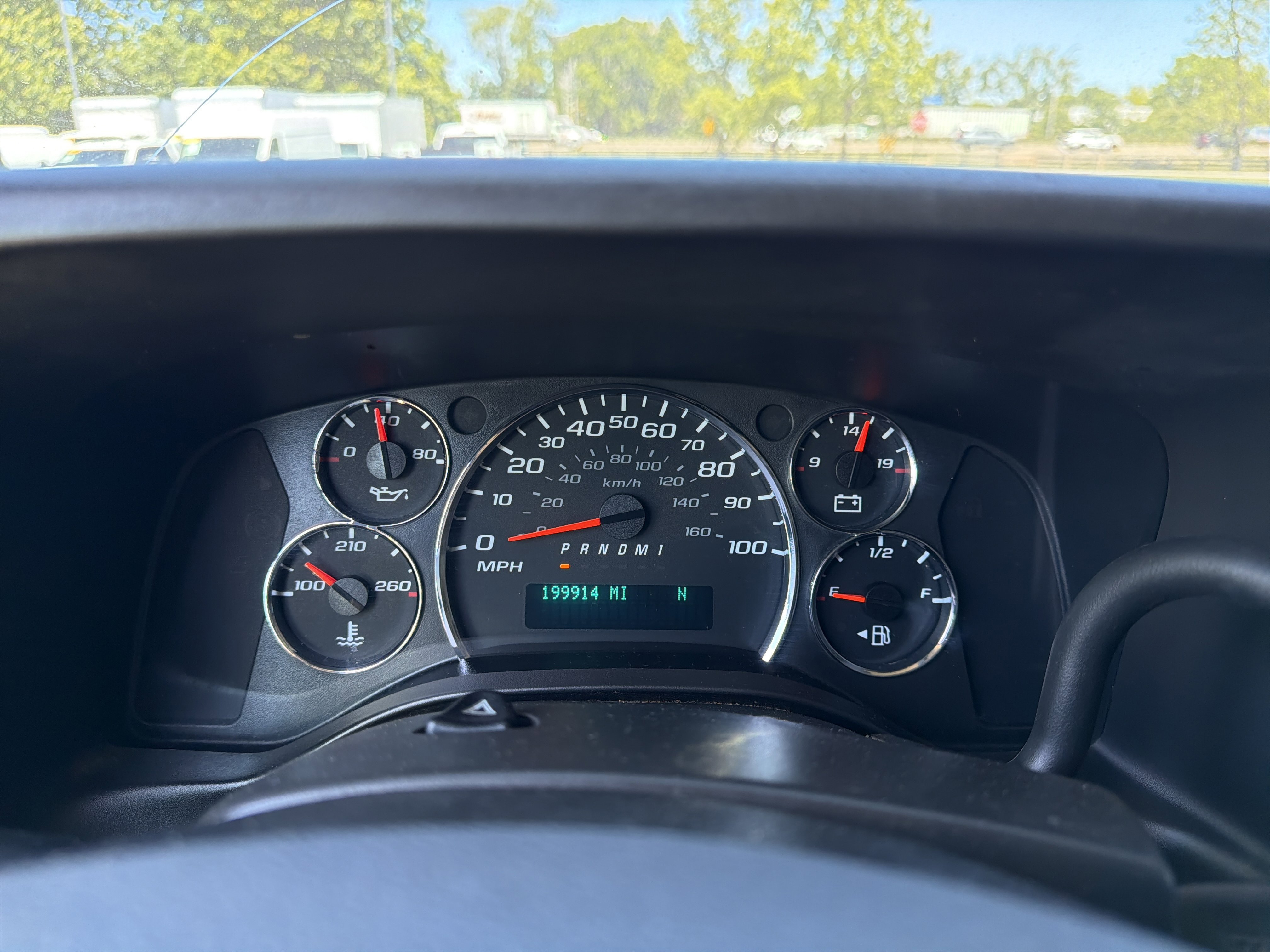 Used 2018 Summit White Chevrolet  image 16