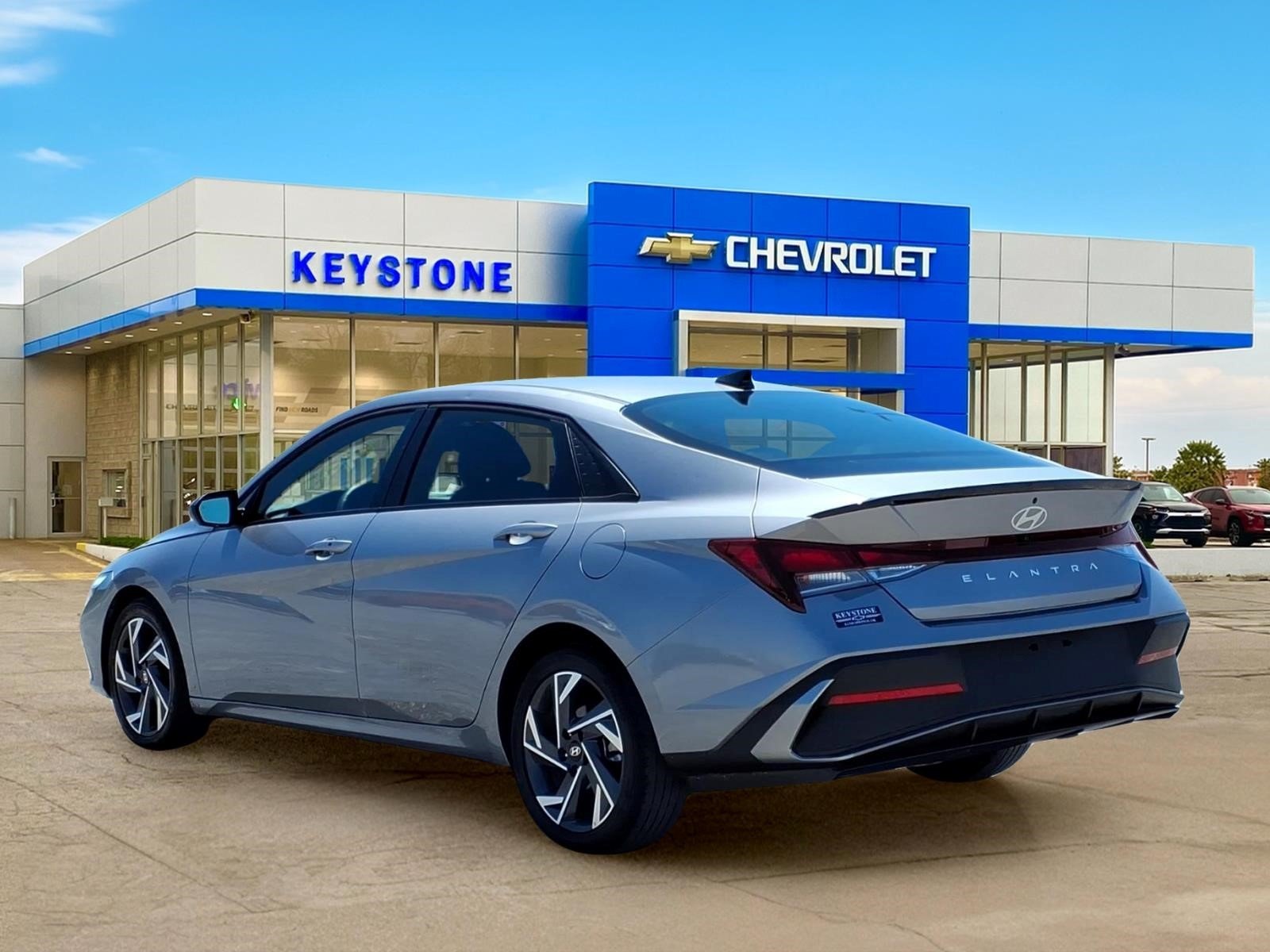 Used 2025 Gray Hyundai SEL Sport image 5
