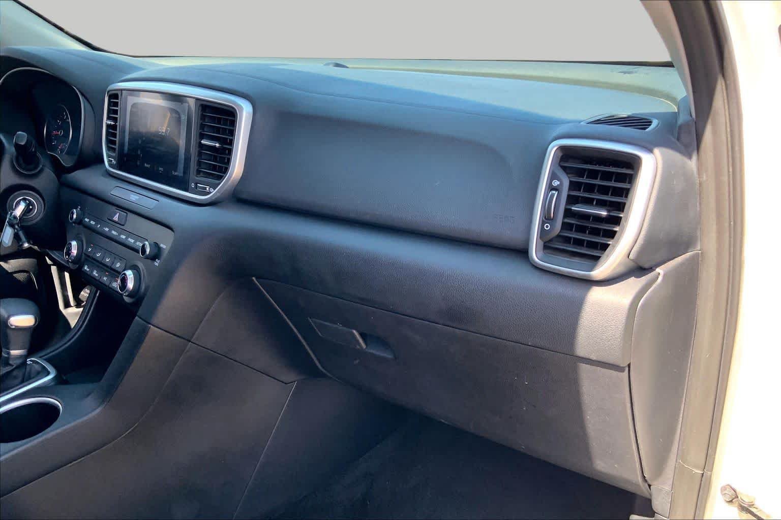 Used 2021 Snow White Pearl Kia LX image 19