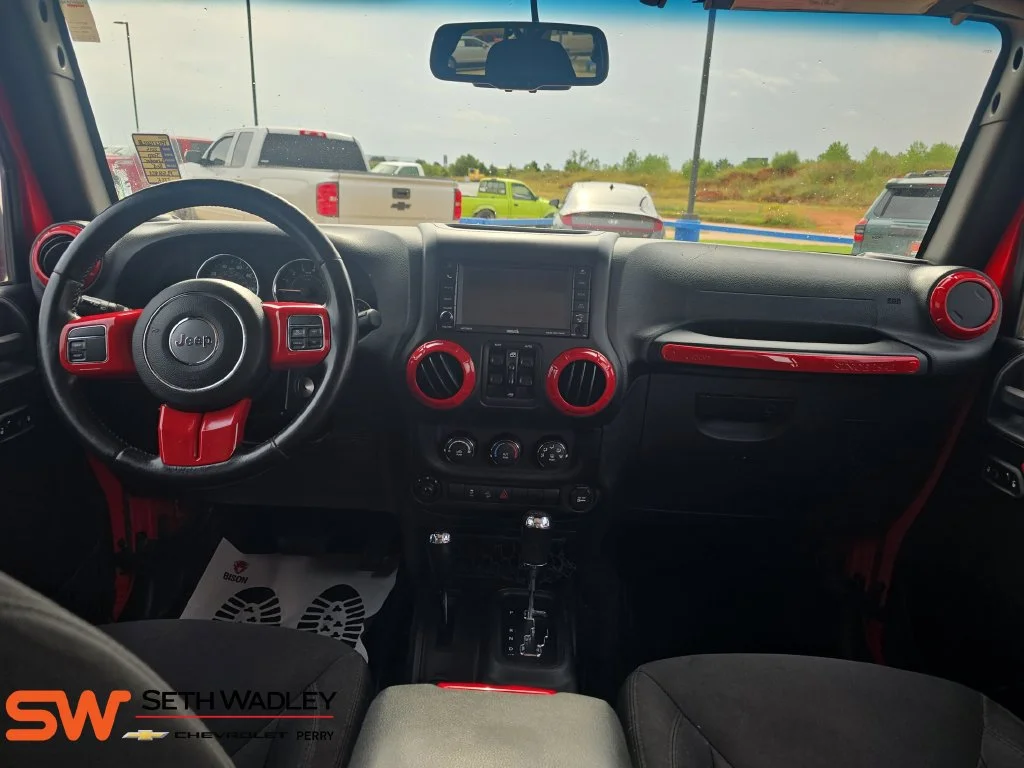 Used 2015 Red Jeep Sport image 9
