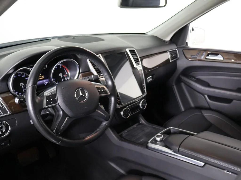 Used 2014 Polar White Mercedes-Benz ML 350 image 25