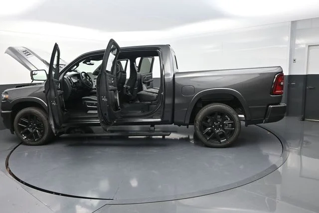 2026 RAM 1500 Laramie - Photo 33