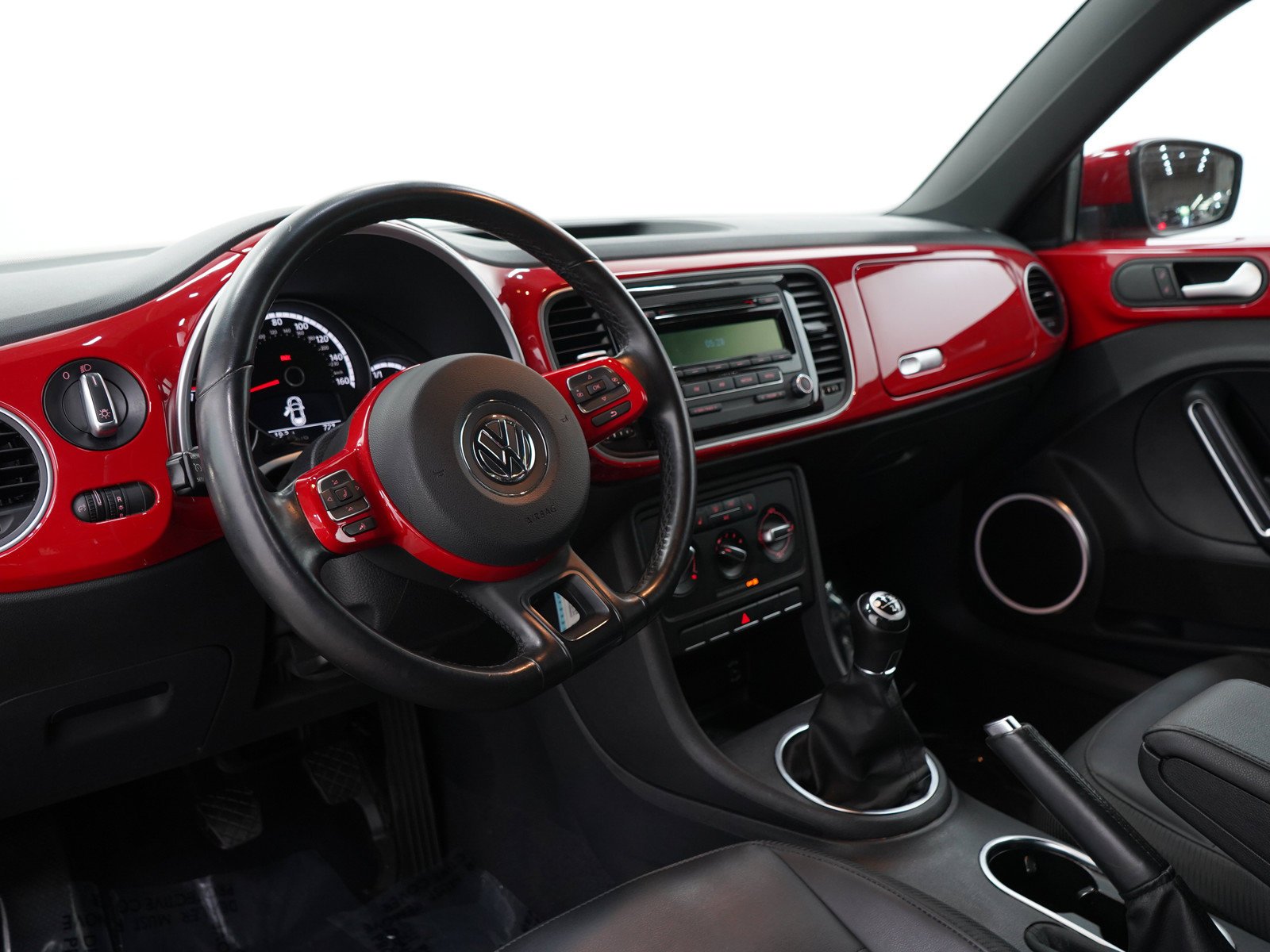 Used 2014 Tornado Red Volkswagen 1.8T image 16