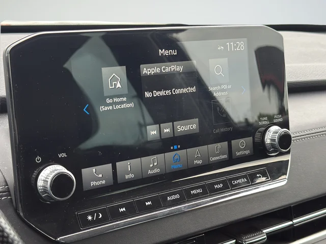Used 2022 Black Mitsubishi SE image 22