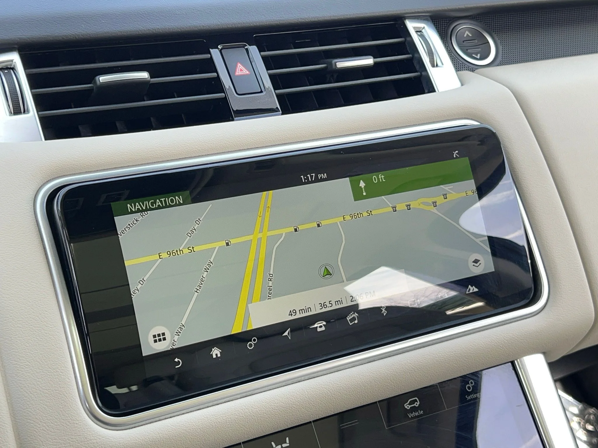 Used 2019 Blue Land Rover HSE image 26