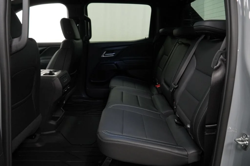 New 2026 Slate Gray Metallic Chevrolet LT - Max Range image 11