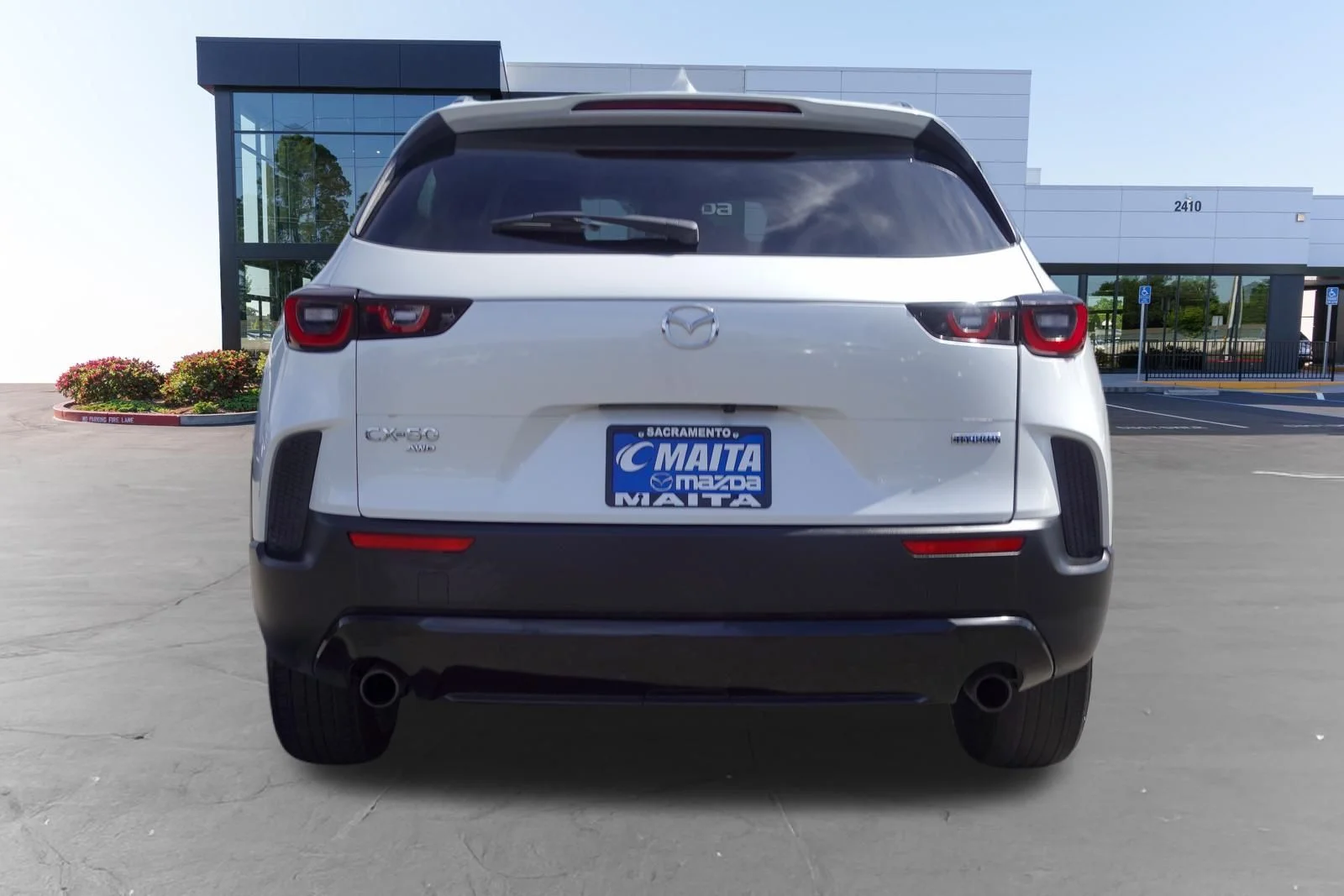 Certified Used 2025 Wind Chill Pearl Mazda Premium image 5