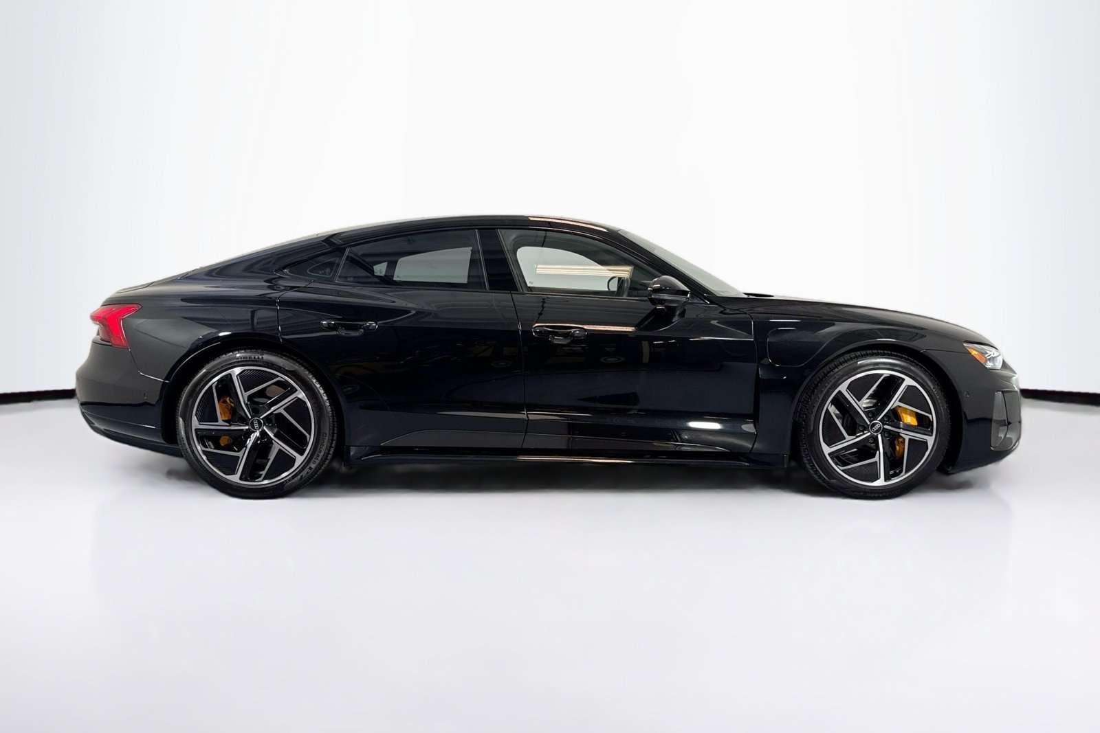 Used 2023 Black Audi  image 4
