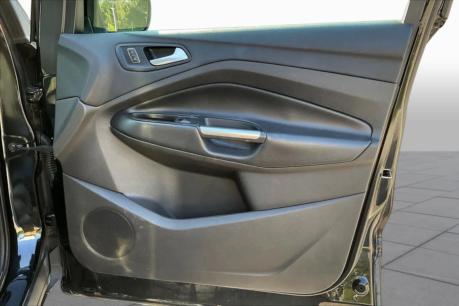 Used 2015 Tuxedo Black Ford SE image 21