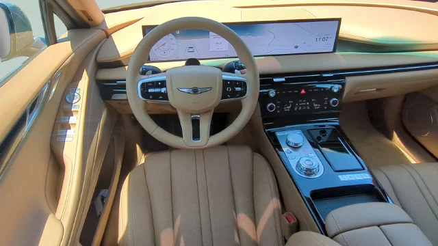 Used 2025 Silver Genesis 2.5T image 11