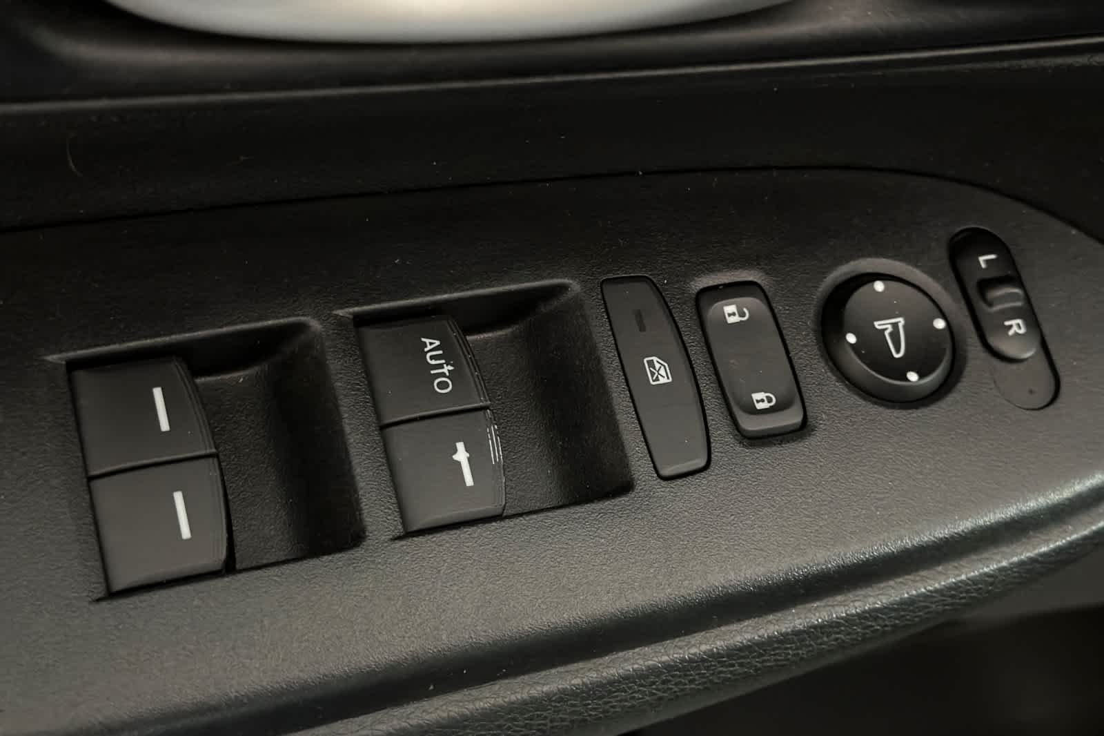 Used 2018 Black Honda LX image 13