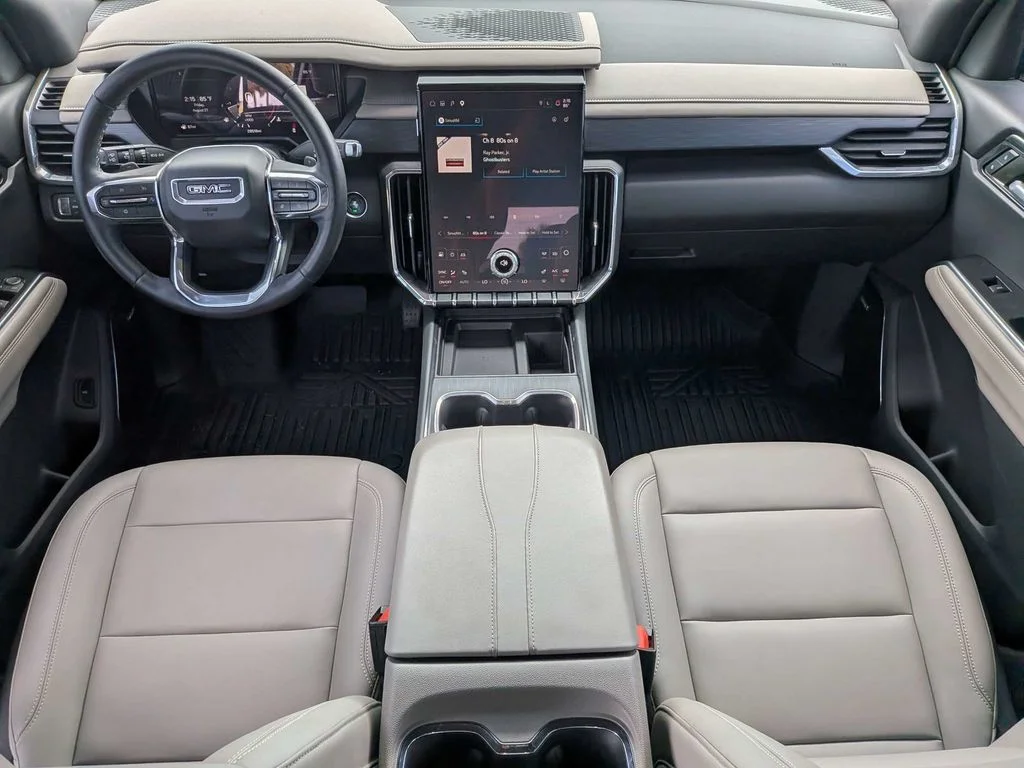Used 2024 White GMC Elevation image 15