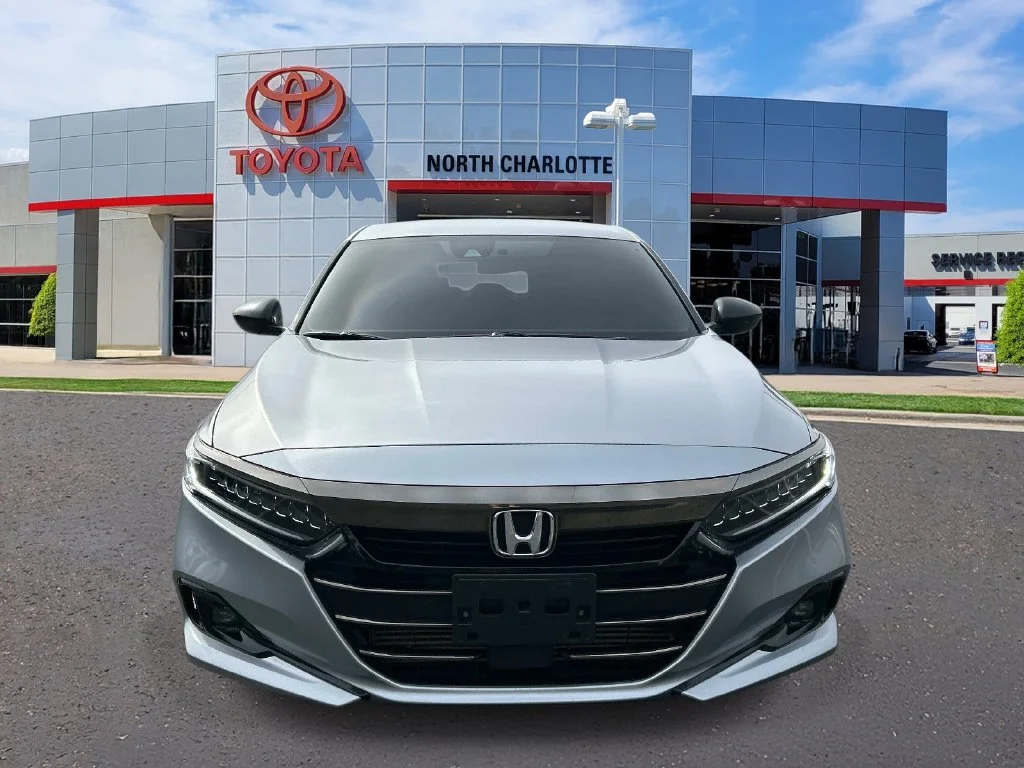 Used 2022  Honda Sport image 3