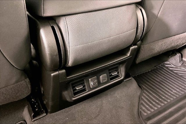 Used 2021 White GMC Elevation image 10