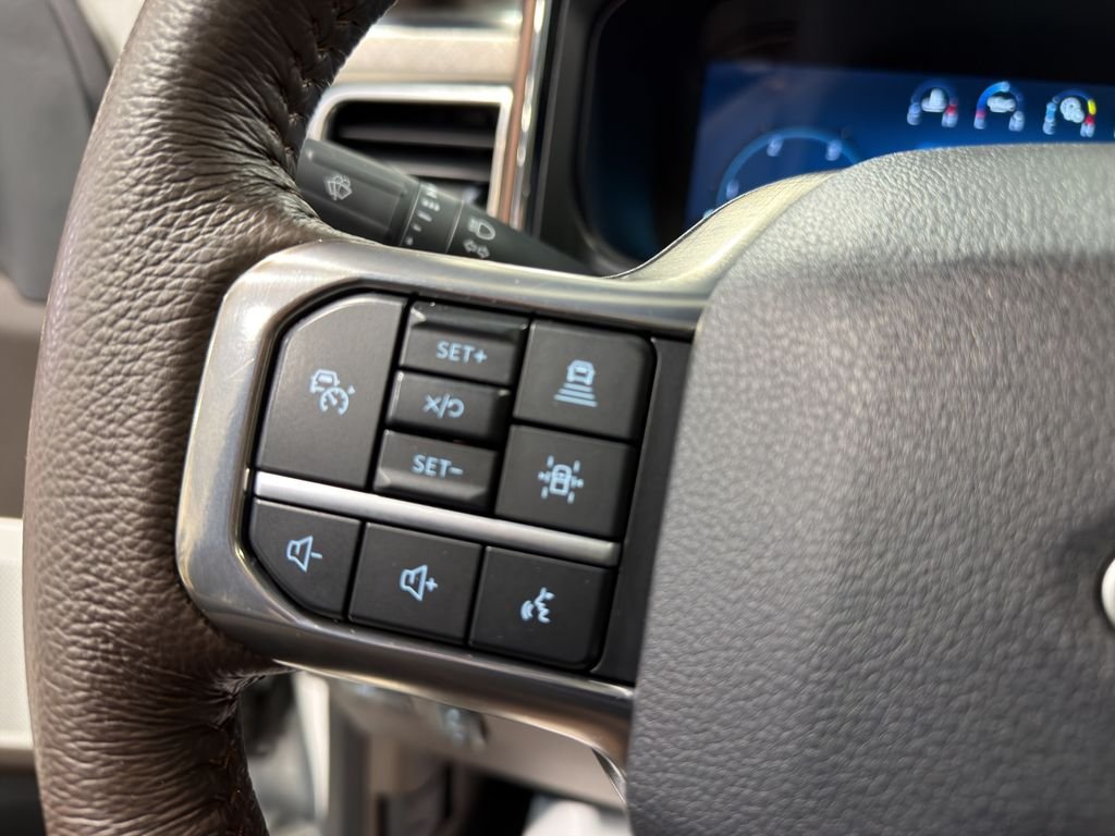 Used 2025 Star White Metallic Tri-Coat Ford King Ranch image 27